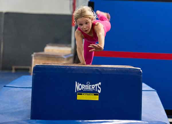 intermediate-cats-gymnastics-classes