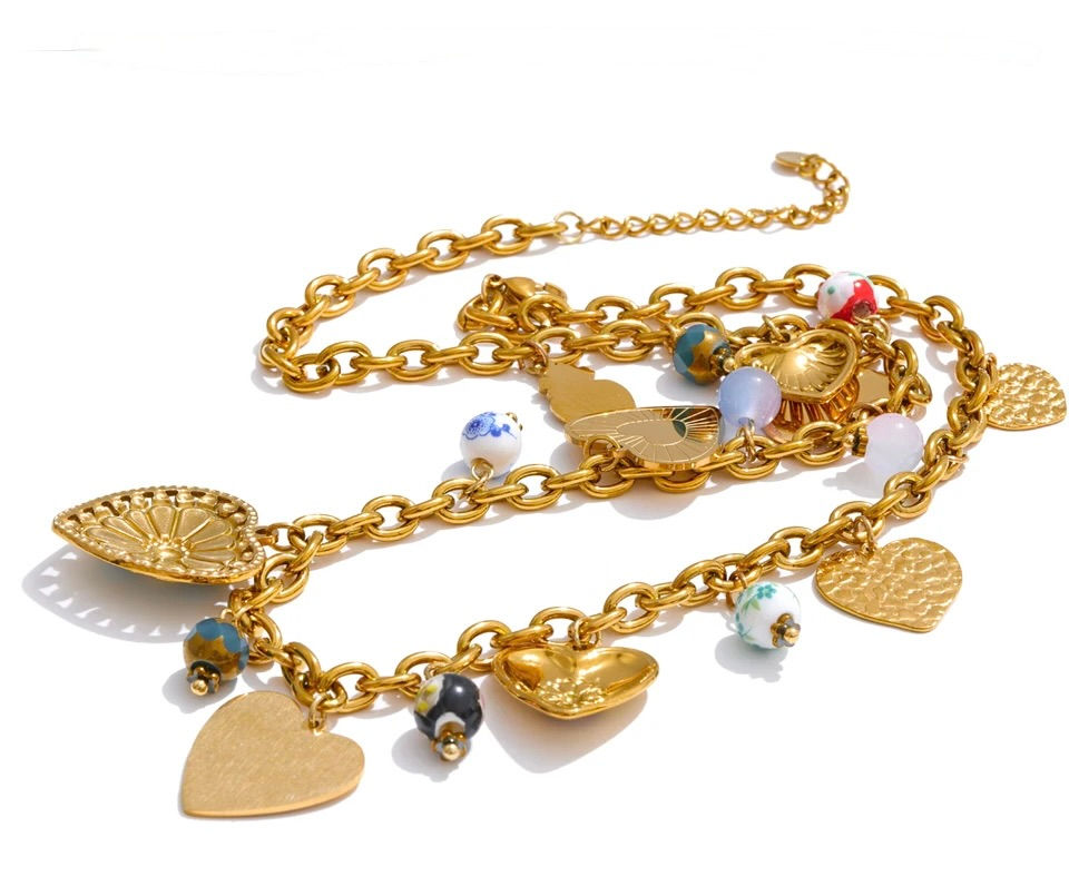 Miniature : collier breloque coeur perles pétales chaines en acier