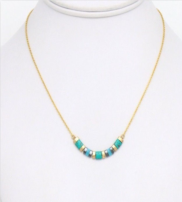 Collier perles plates en verre chaine acier inoxydable