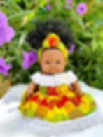 Poupée madras Élégance Ensoleillée avec robe rouge jaune verte cousue main en Martinique