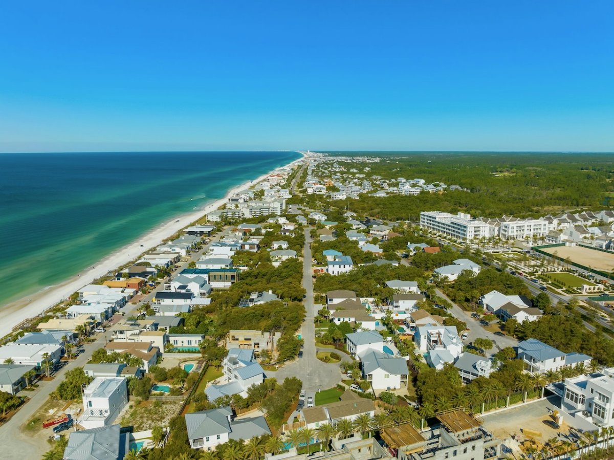 How to Choose a Coastal Luxury Home Architect in Florida