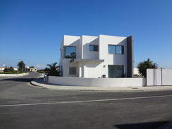 AP188 Dezo Chris House