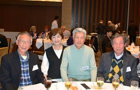 2025年同窓会_8_1_歓談風景S43.JPG