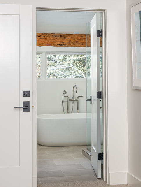 Laura Morawitz Interiors, Sun Valley Idaho, bath tub
