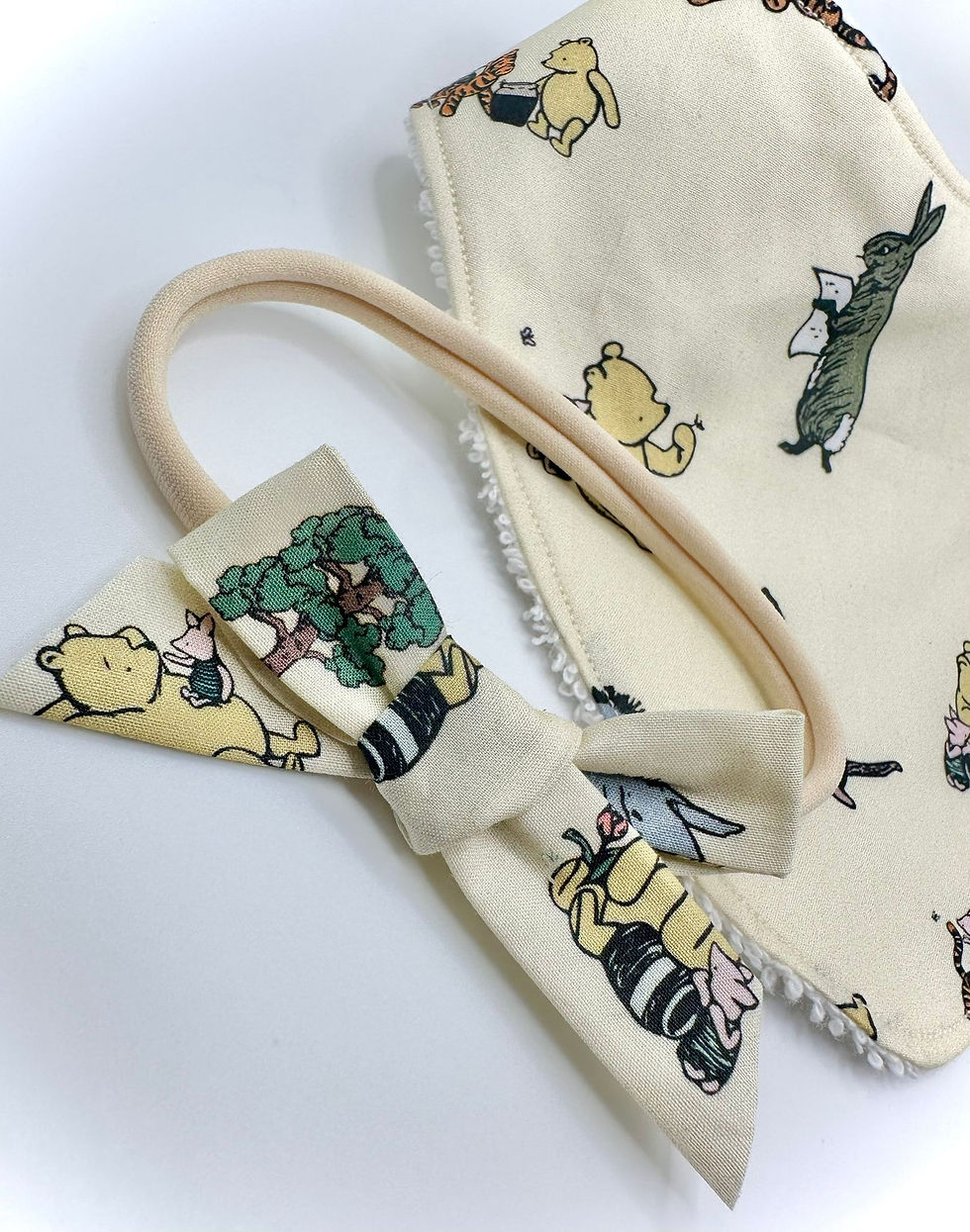 Thumbnail: Bear&Friends Bib and Bow Set