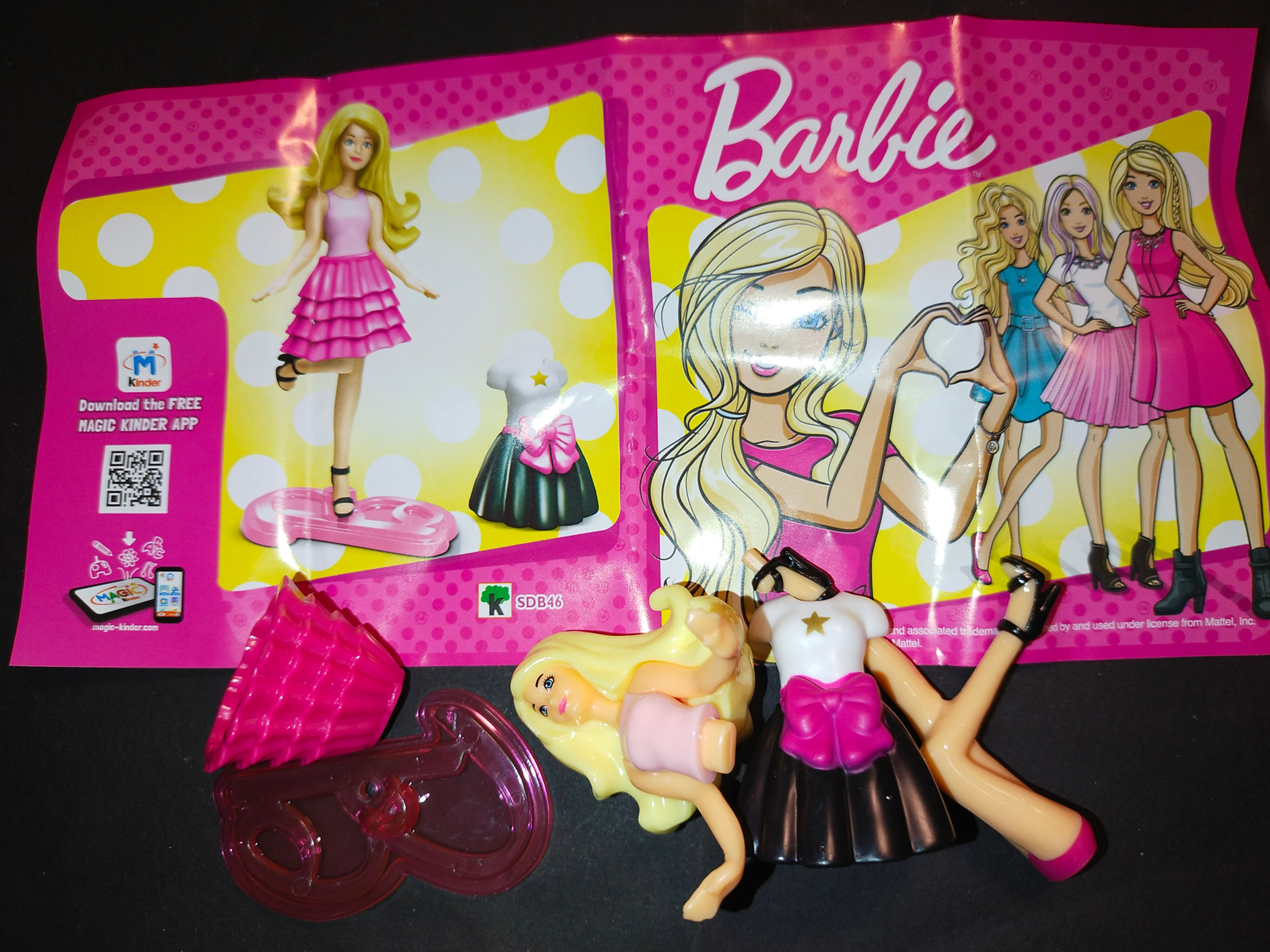 Barbie panenka a oblečení v sáčku
