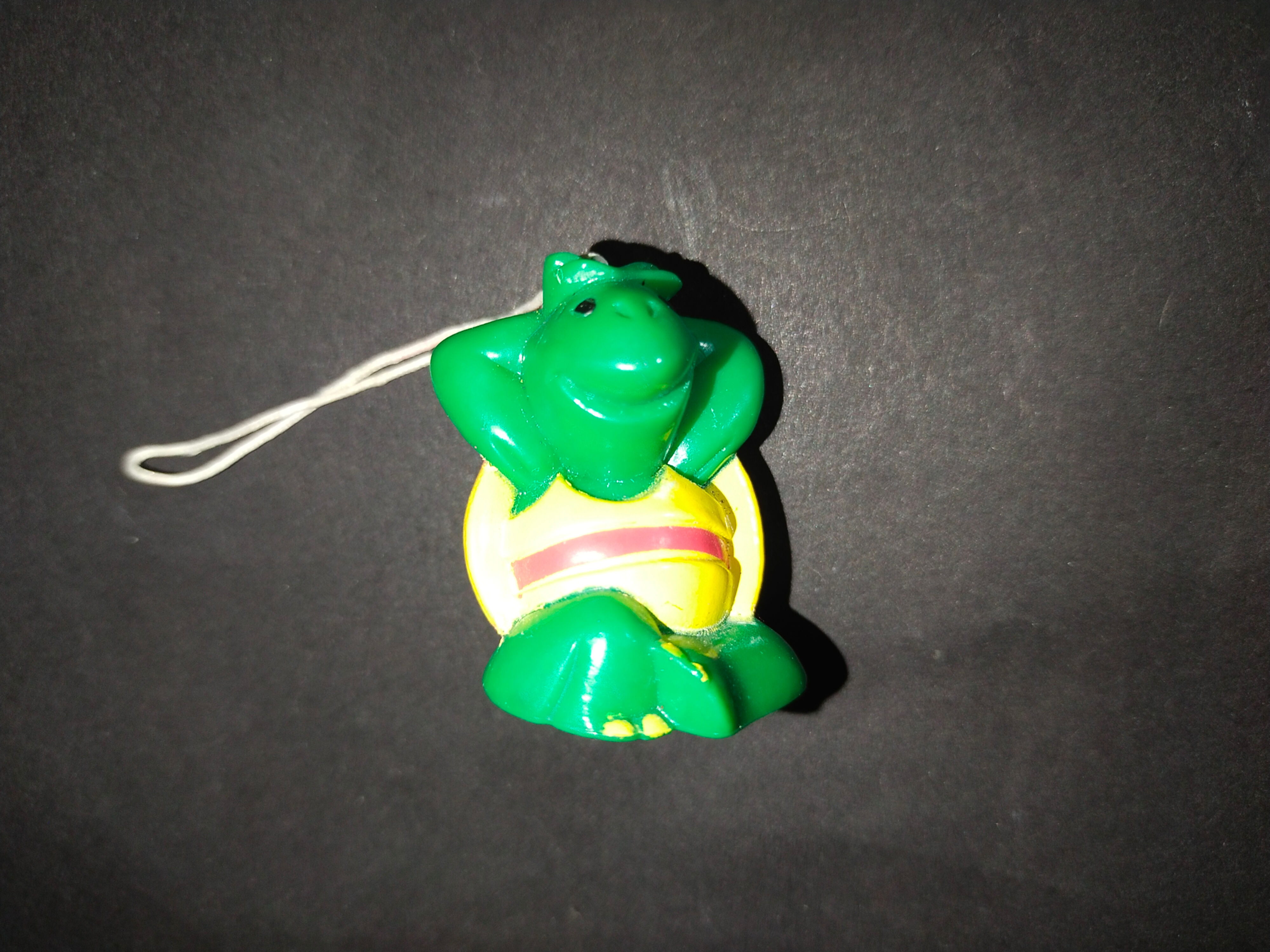 Zelená želví figurka, relaxuje