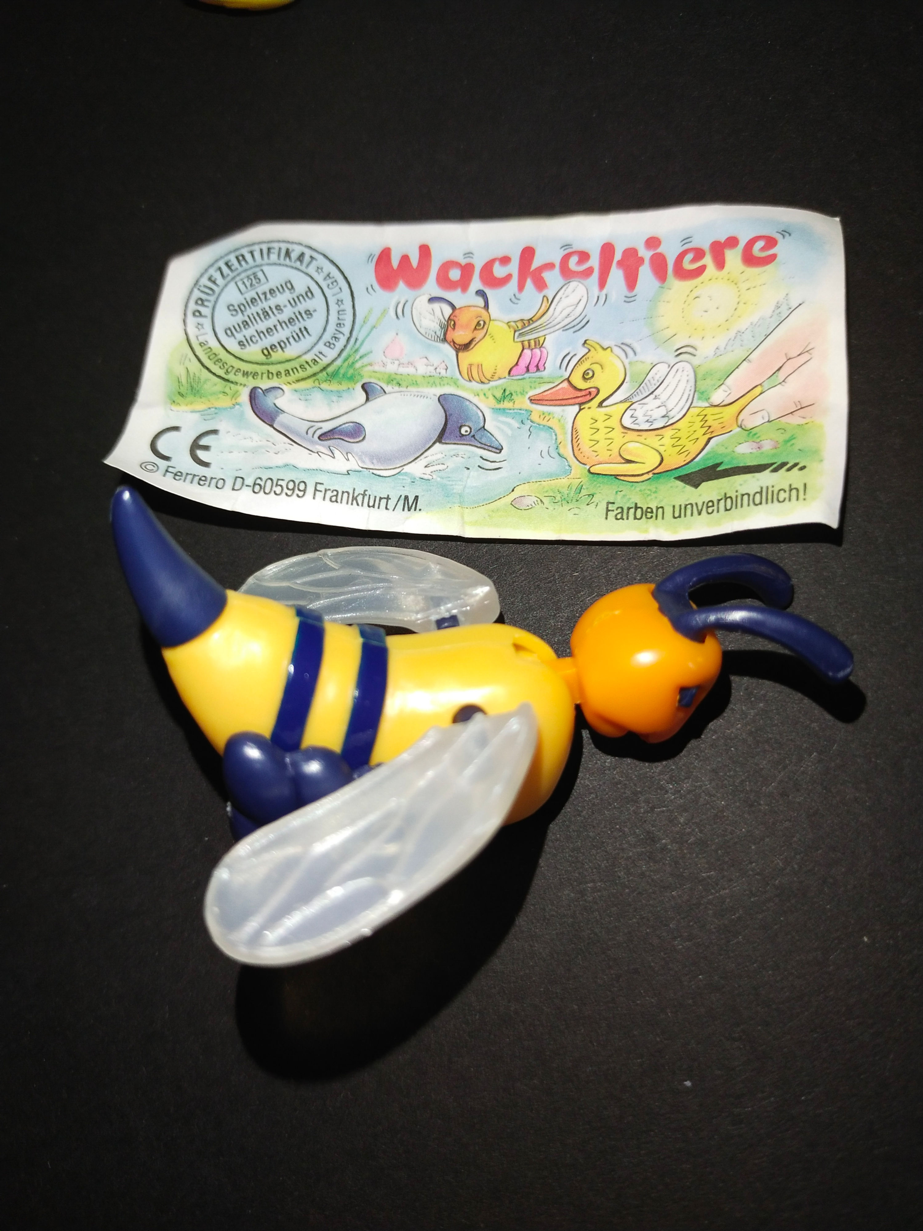 Žlutá a modrá včelí hračka Wack-a-Mole