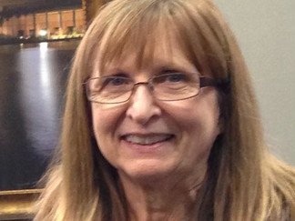 Ms. Carolyn Essie Draughn