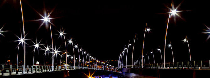 Iluminação pública em destaque
