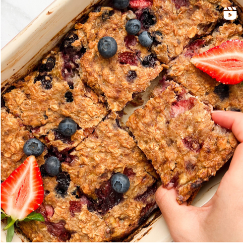 EASY BERRY OAT BARS By Rhiannon Lambert