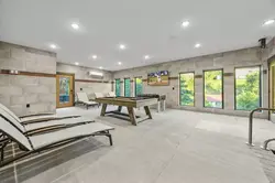 090