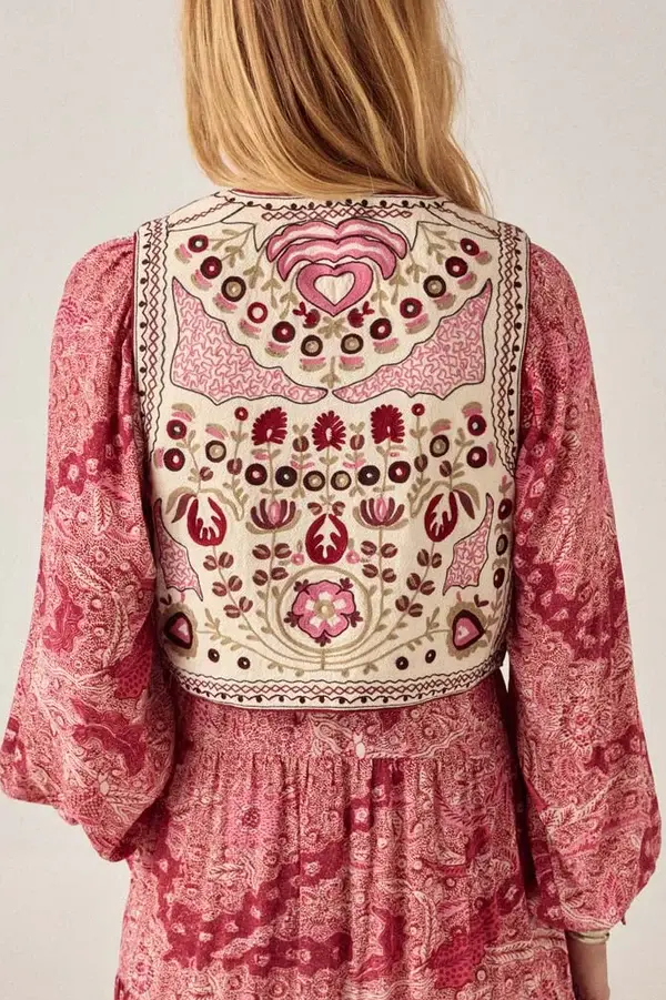 Miniatura: LOLA VEST by Maison Hotel