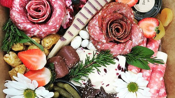 Medium Charcuterie