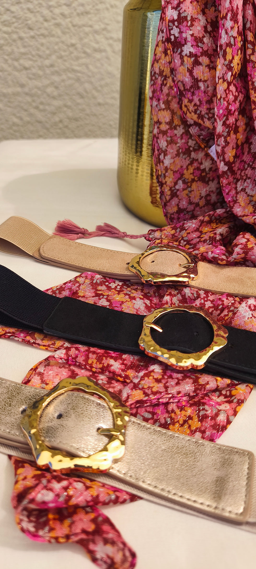 Ceinture avec boucle ronde doré