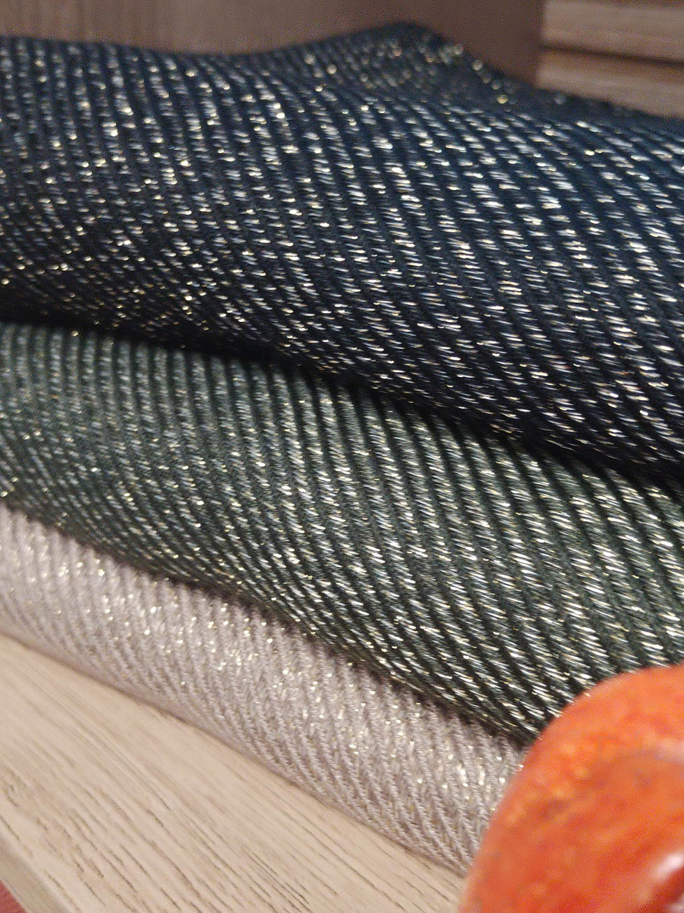 Foulard épais 3 coloris avec fils dorés, femme