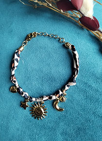 Bracelet bandana léopard et breloque