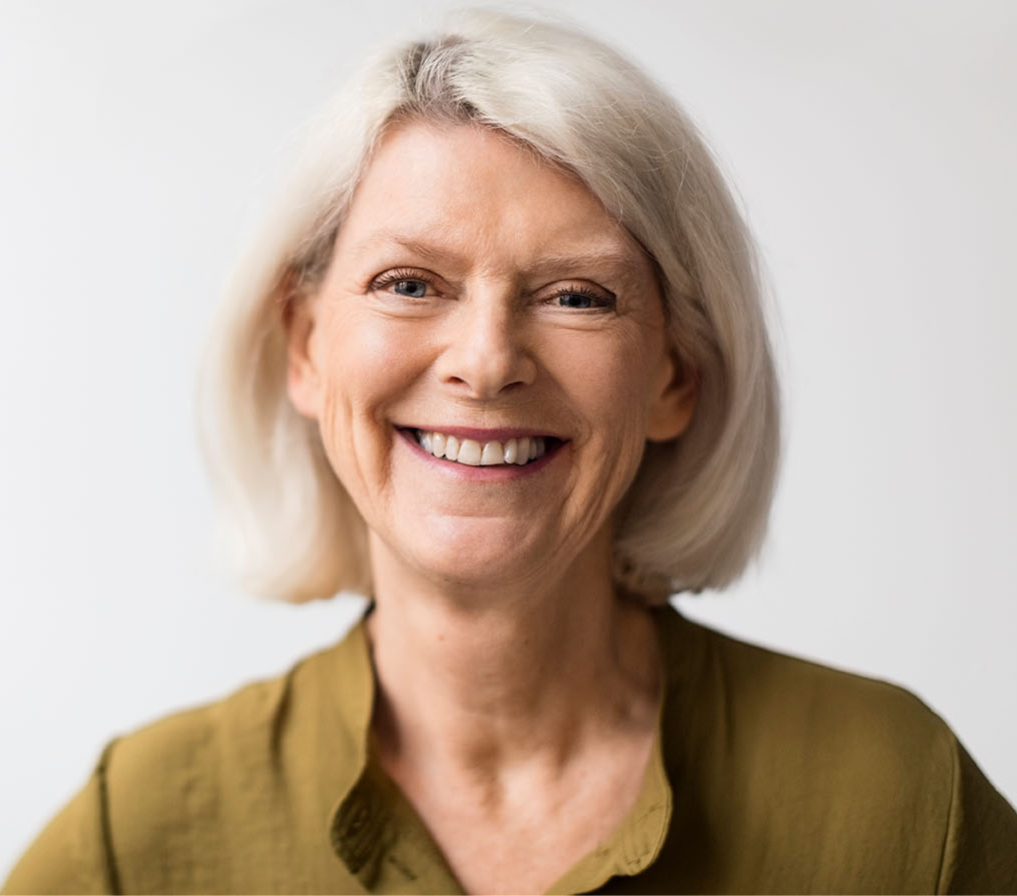 Femme senior souriante