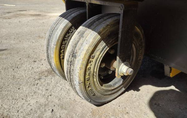 Taylor Dunn Pack Mule SN 5262 e.jpg