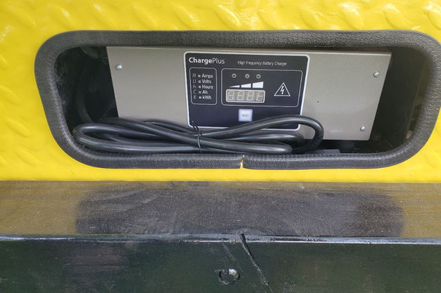 2017 Cushman Titan XD SN 5486V l.JPG