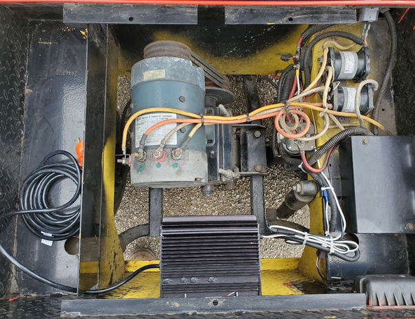 Cushman Tug SN 5395V m.JPG