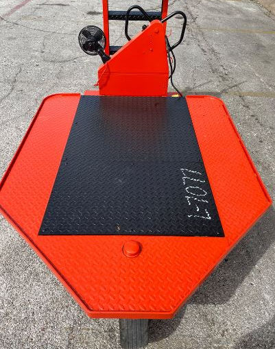 Taylor Dunn SC100 - 2 Available SN 5139 c.JPG