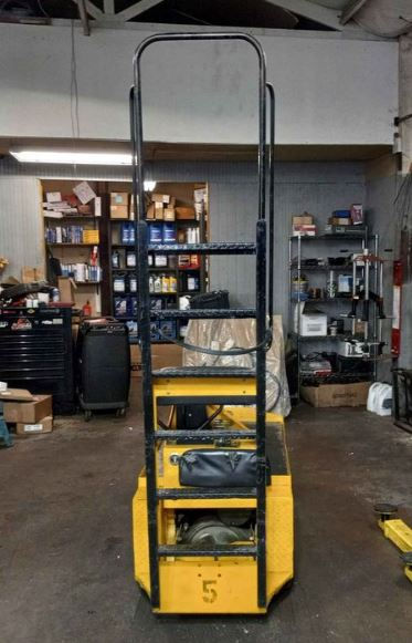 2012 Taylor Dunn Stock Chaser SN 5044 c.JPG