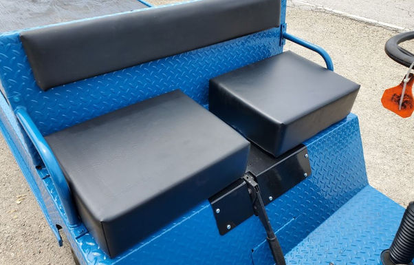 2007 Cushman Titan SN 5404V i.JPG