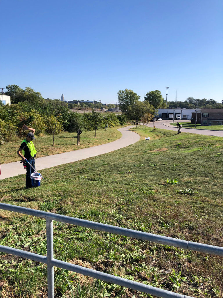Flash Trash Mob S. Omaha Trailhead