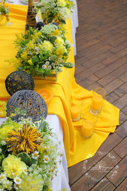 Президиум в желтом цвете.