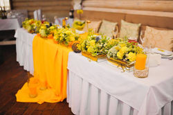 Свадьба в желто-серой гамме.