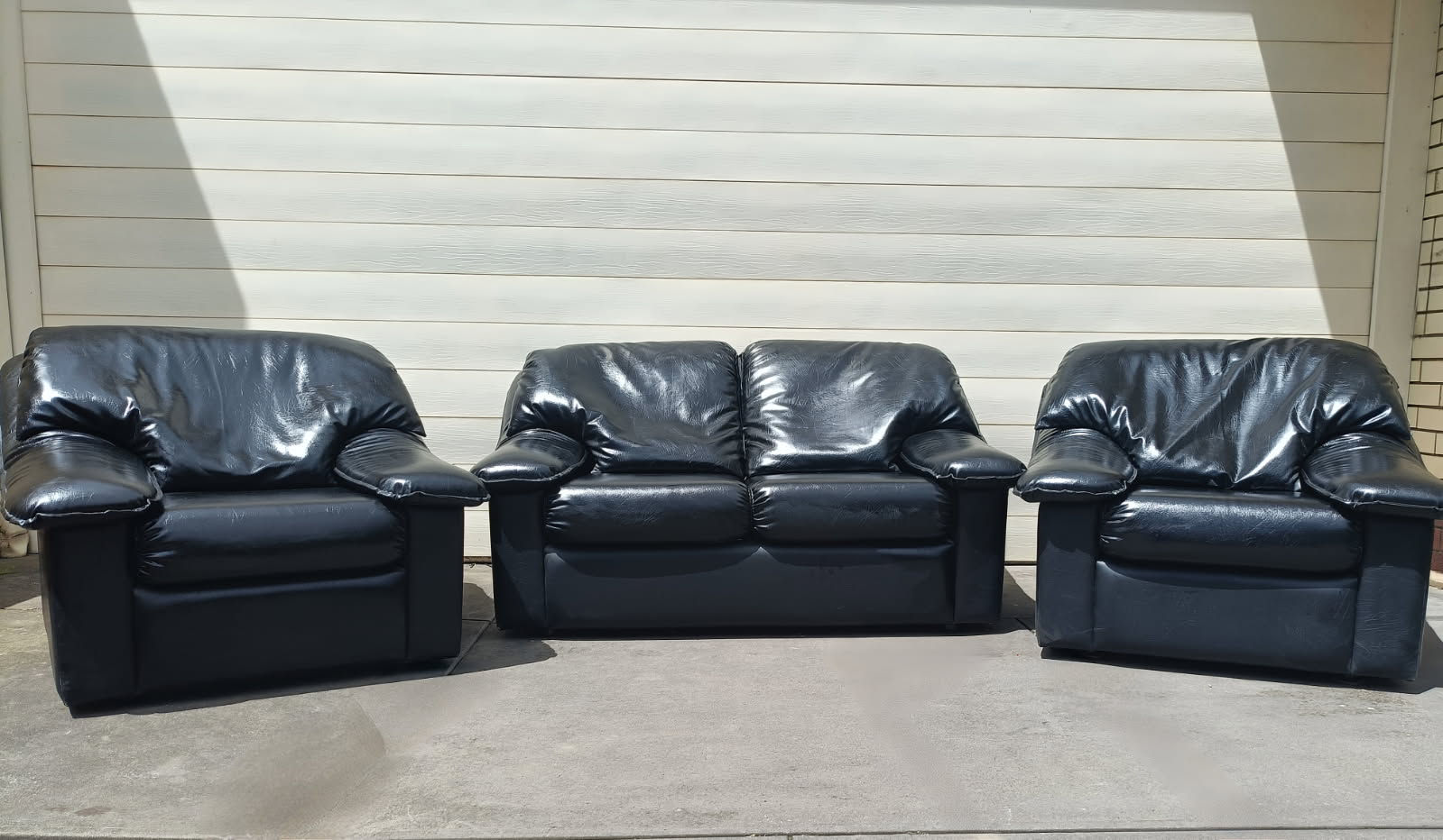 Black Leather Sofa Set