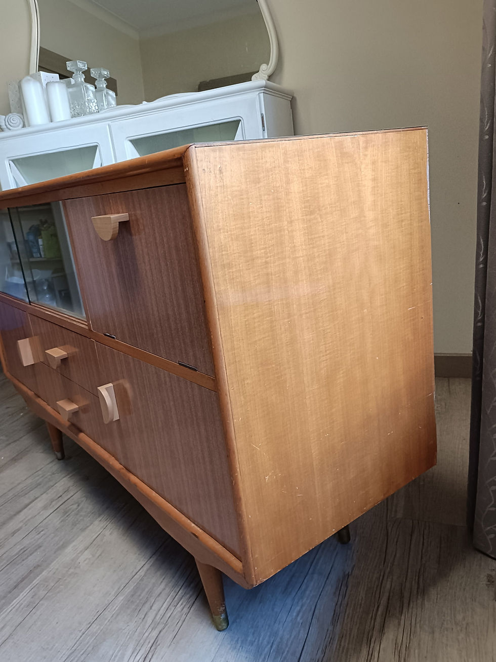 Thumbnail: Vintage Sideboard 