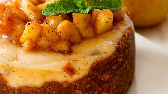 Cinnamon Apple Cheesecake