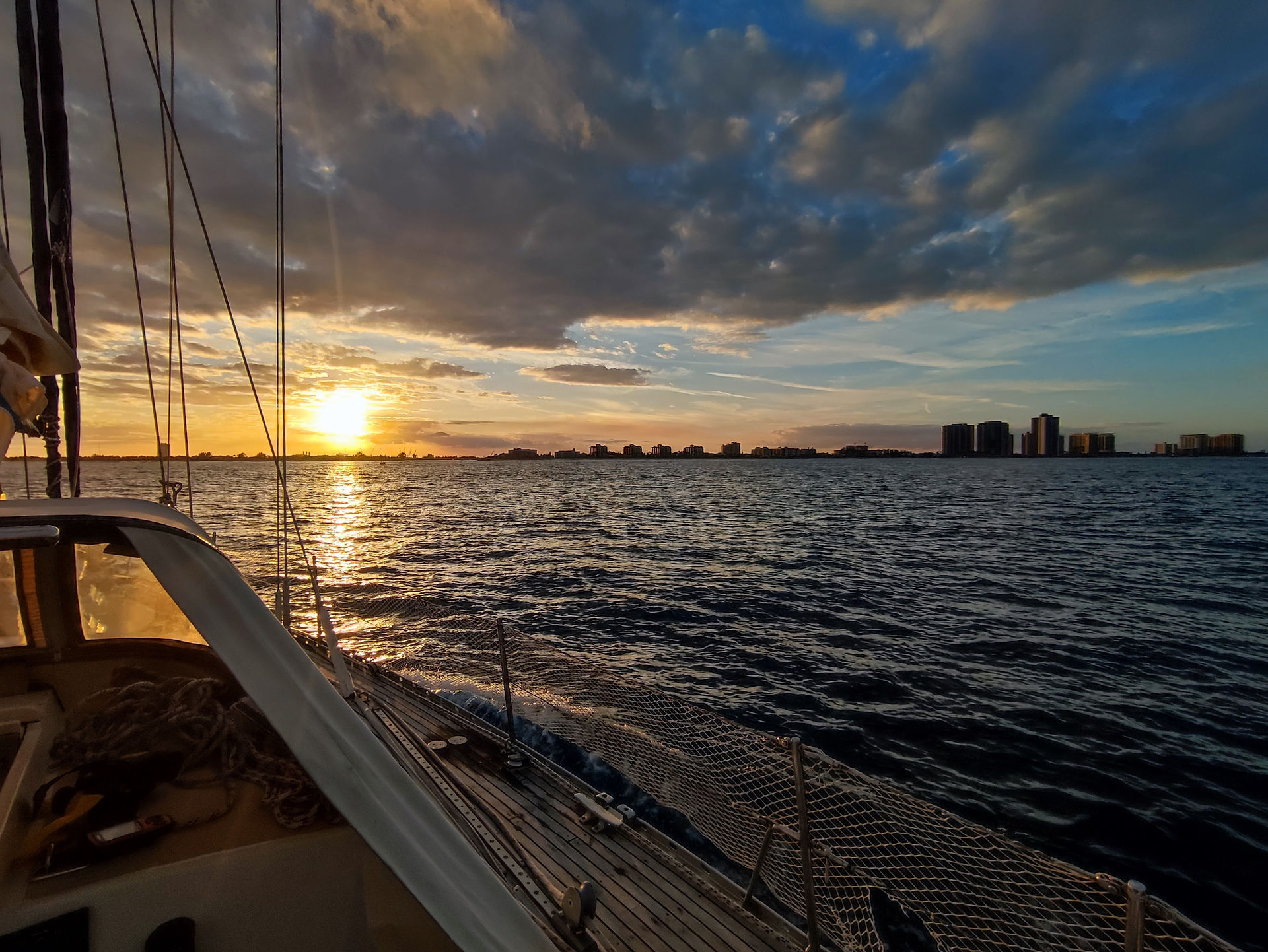 Yacht delivery arriving in West Palm