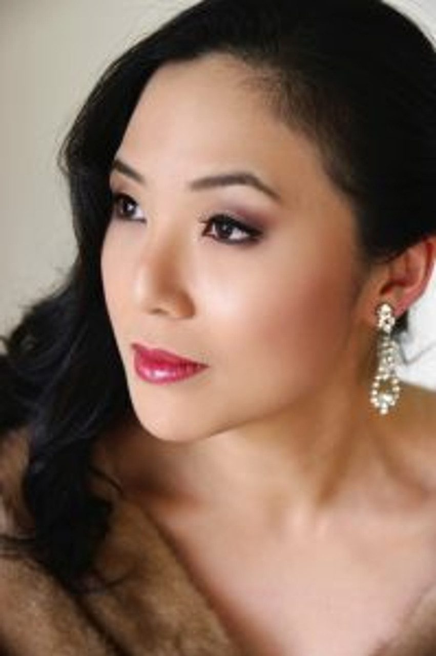 Opera star Eva Kong