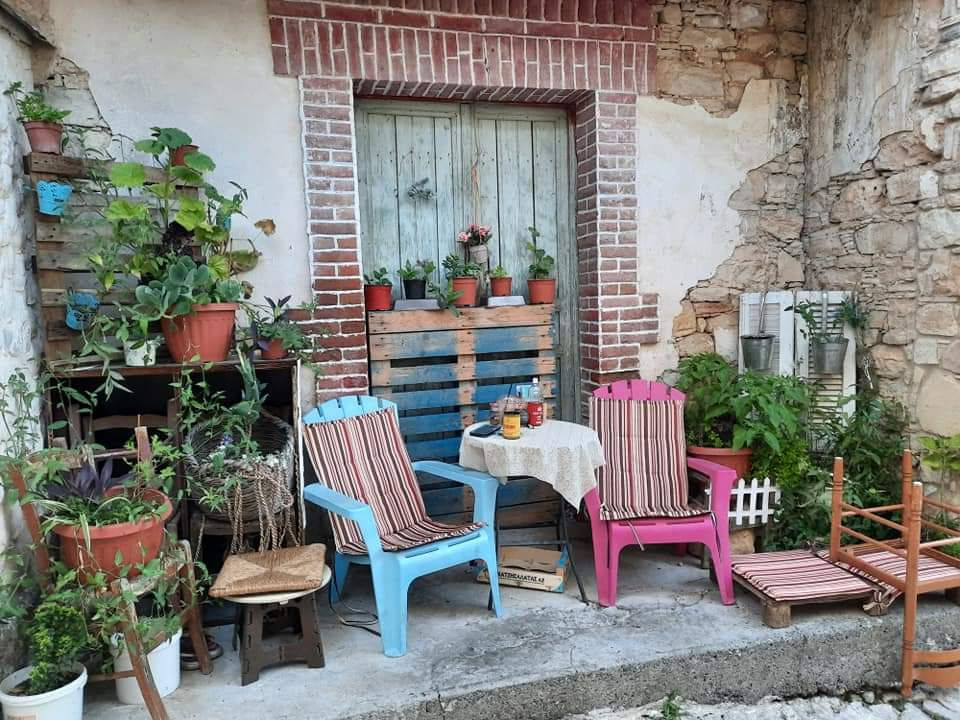 Αρτο - ζαχαροπλαστείο Χρυσολοφίτισσα - Σπιτικά από τη Λόφου