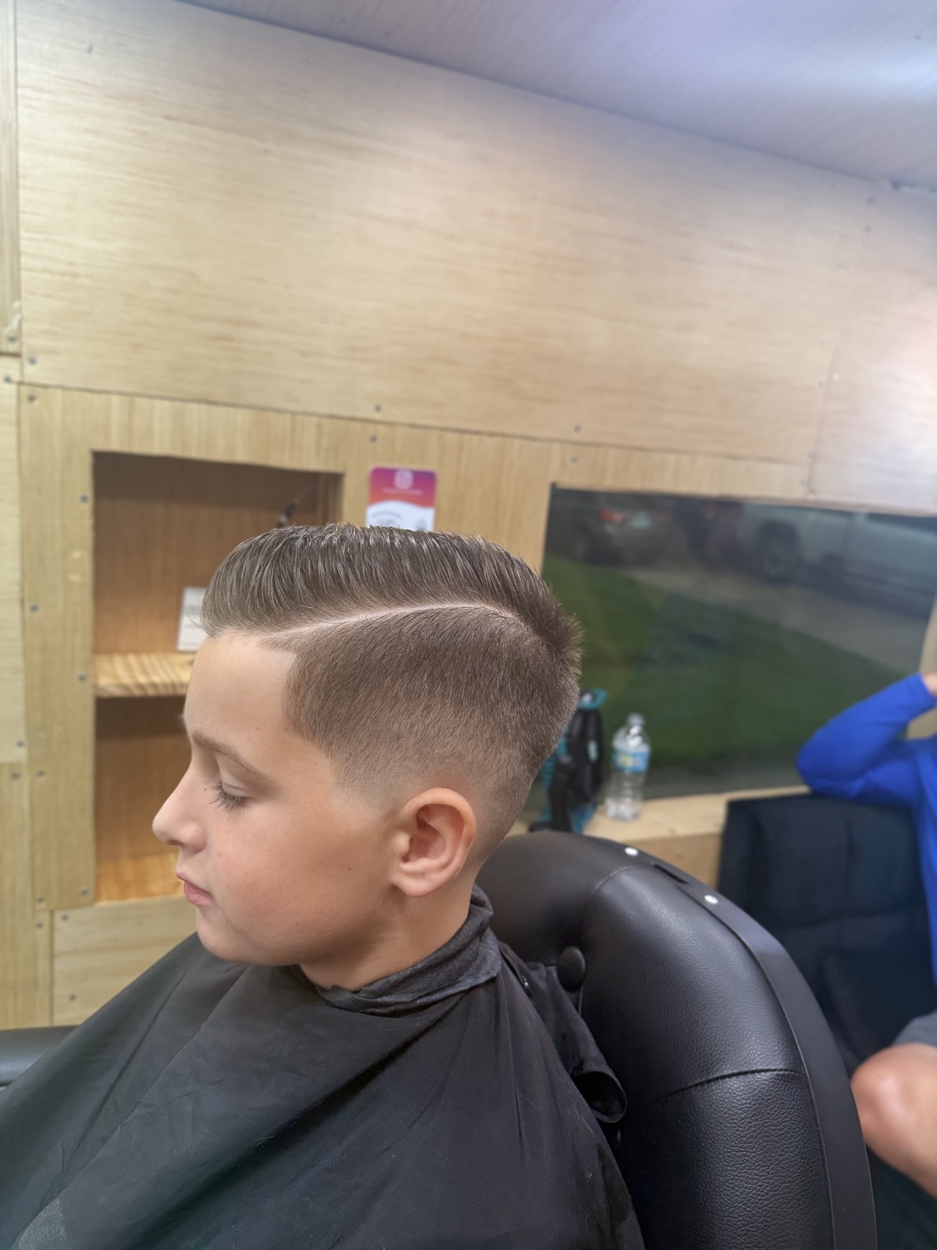 Kids fade with hard part, side view