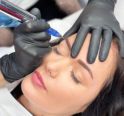 Permanent Make-up Behandlung – Augenbrauenpigmentierung bei MAKEmeUP