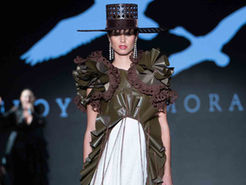 WLF 2024: triunfos de talentos emergentes y elegancia centenaria en la moda flamenca