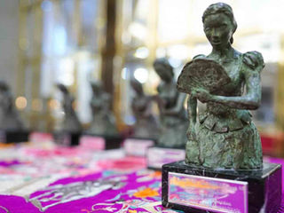 La Casa de Misericordia de Pamplona recoge el Premio Goyesco del Año de Las Majas de Goya