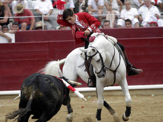 Guillermo Hermoso de Mendoza encabeza el cartel de la vuelta de los festejos taurinos a El Casar