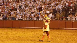 Puerta del Príncipe para Sebastián Castella y emotiva despedida de El Juli en la Feria de San Miguel