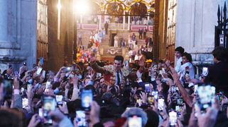 Puerta del Príncipe para Tomás Rufo en su presentación en Sevilla como matador de toros