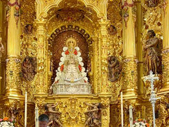 Juan Ortega ofrece a la Virgen del Rocío el traje que estrenará en el festival de Huelva