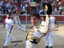 Marcos Linares y Tristán Barroso lograron cada uno una oreja en la quinta novillada de Calasparra