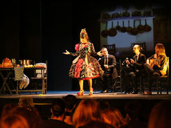 Domingos de vermut y potaje con Maui y Cristina Medina, artista invitada