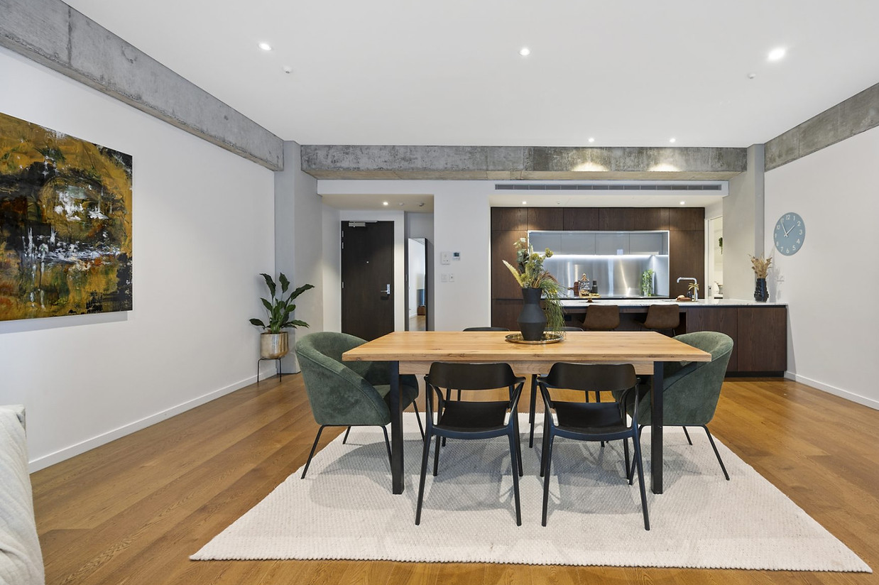 styled-dining-area-mainstage-home-staing-auckland.jpg