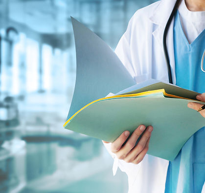 Doctor con archivos