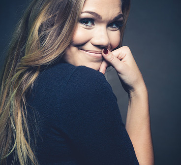 Abby Anderson country music booking Backstage Nashville